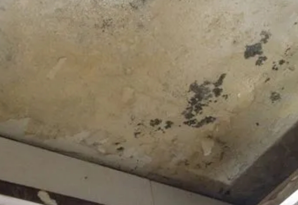 绥江阳台漏水维修公司分享下绥江卫生间渗水维修需要注意哪些问题。